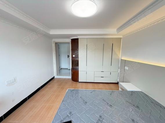苏州工业园跨塘张泾新村一区张泾 精装主卧独厨独卫 近地铁口 具美
